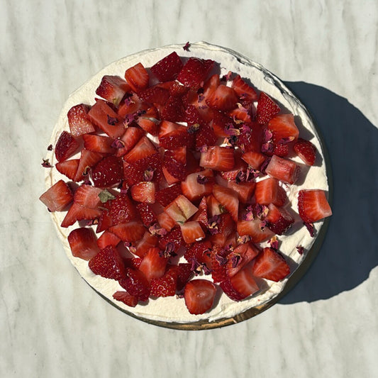 Strawberries & Cream Sponge